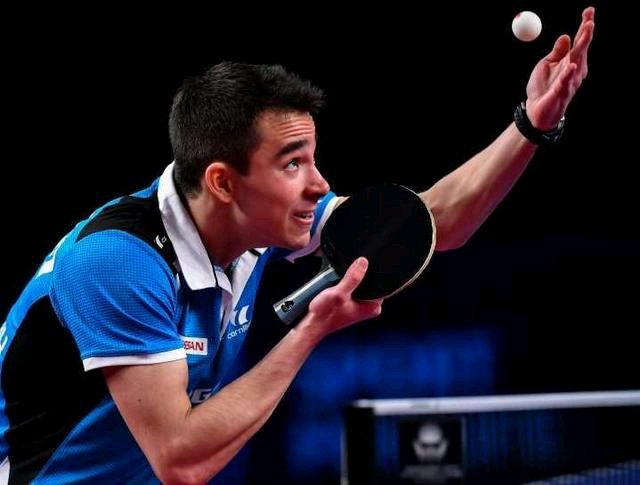 阿森纳通过 阿森纳通过