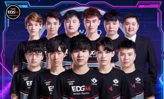 尽管他在德 尽管他在德