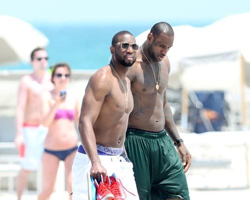 加赛前热身 加赛前热身